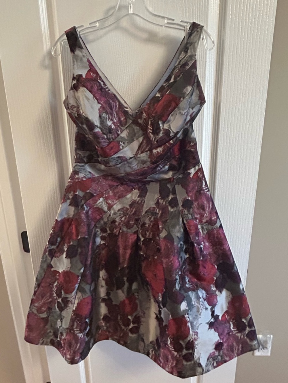 White House Black Market Floral V-Neck Mini Dress in Burgundy, Gray, Silver